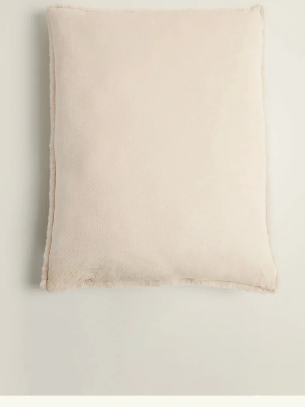 Unhide NEW Floof Pillow Pet Bed $179 MSRP